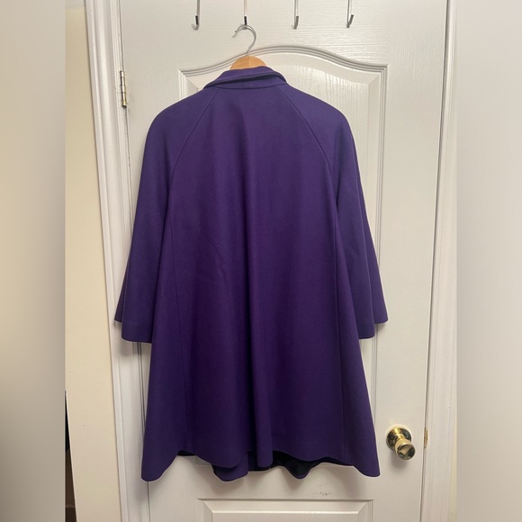 PURPLE COAT. Size US16. - Picture 3 of 4
